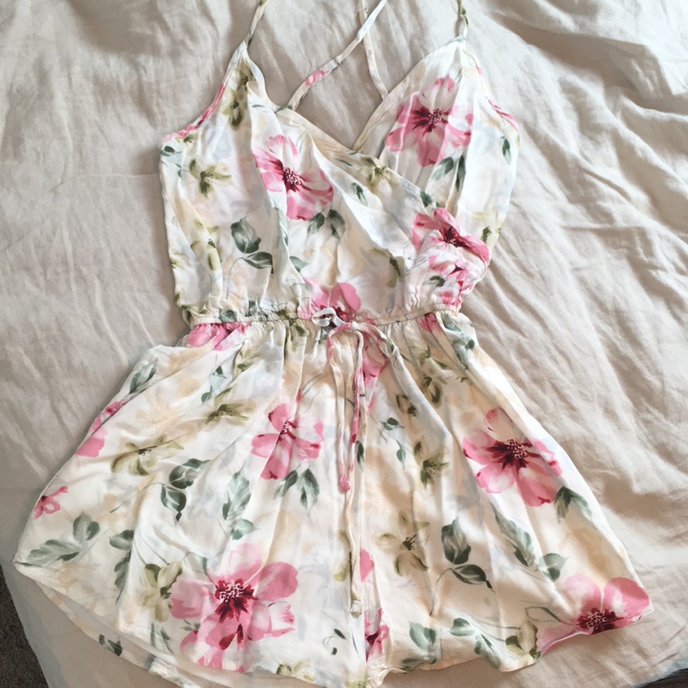 🌸SALE🌸 Hollister Floral Romper